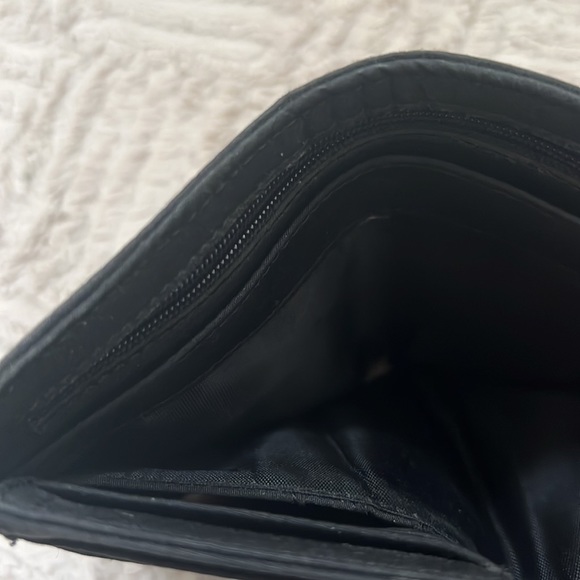 Nine West wallet - Picture 6 of 16